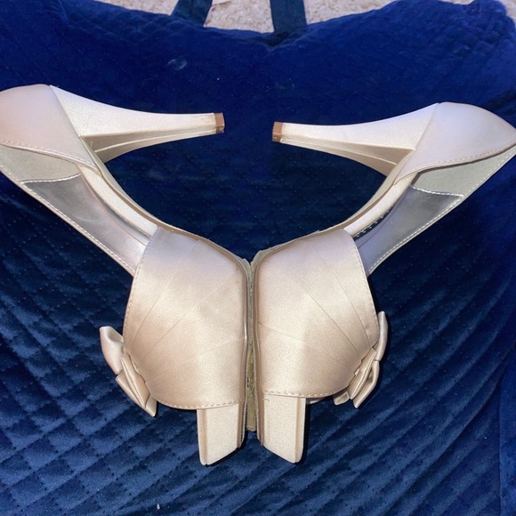 Ex display David bridal mirabelle size 8.5 - Picture 3 of 4